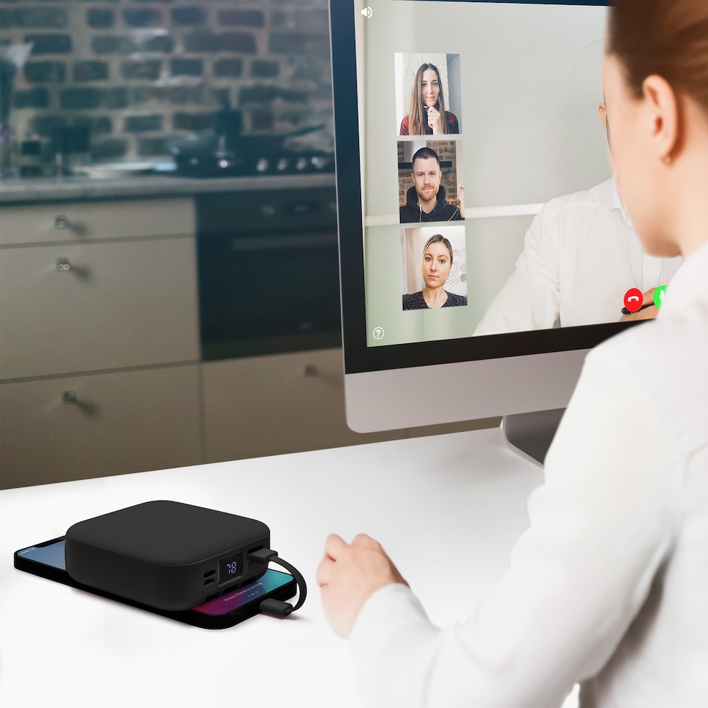 GLOW PORTABLE POWER BANK AND COMPACT MIRROR Header Image
